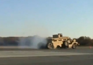 Fékteszten hullott szét a katonai jármű