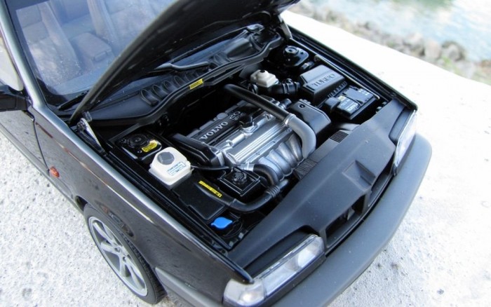 Öt henger, 300Nm, 240 lóerő gazdagon díszítve