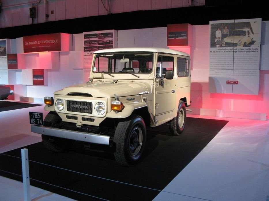 Brazíliában egészen 2001-ig gyártották ezt az 1960-ban debütált, klasszikus formájú, még a második világháborús amerikai Willy's Jeep-re emlékeztető formájú Land Cruisert. Ez a példány az 1974-ben bevezetett háromliteres, 80 lóerős dízelmotorral készült