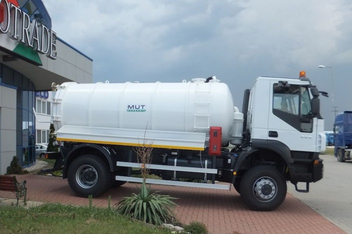 Iveco Stralis 4x2 10 köbméteres M-U-T szenyvízkezelővel