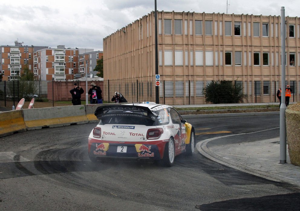 Loeb gondokkal kezdett a Francia-ralin 8