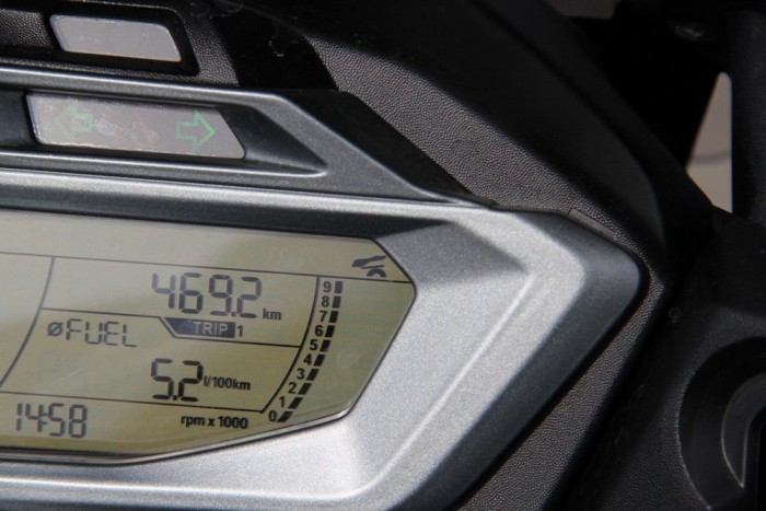 Automata BMW-k, két keréken 12 | Vezess Nagyon kímélve ki lehet hozni ennyiből, de normálisan motorozva van az 5,4-5,6 is