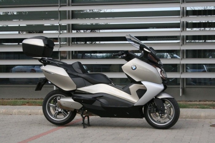 Automata BMW-k, két keréken 7 | Vezess A C 650 GT: kicsit drágább, több a hely a nyereg alatt. A számozás csak marketing: a motor ugyanaz