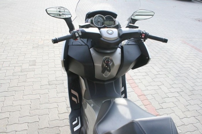 Automata BMW-k, két keréken 17 | Vezess Sok-sok műanyag a BMW-vázon