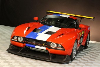 Belga sportkocsi Le Mans-i háttérrel