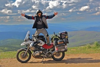 3 perc alatt a Föld körül BMW-vel