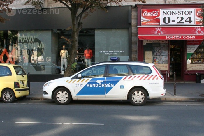 Opel Astrába ülnek a magyar rendőrök 8 | Vezess Koncepcióváltás: a Focus kombikat lízingelte a belügy, az Astrákat megvásárolják a szervek
