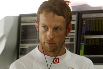 F1: Button a zászlón bukott