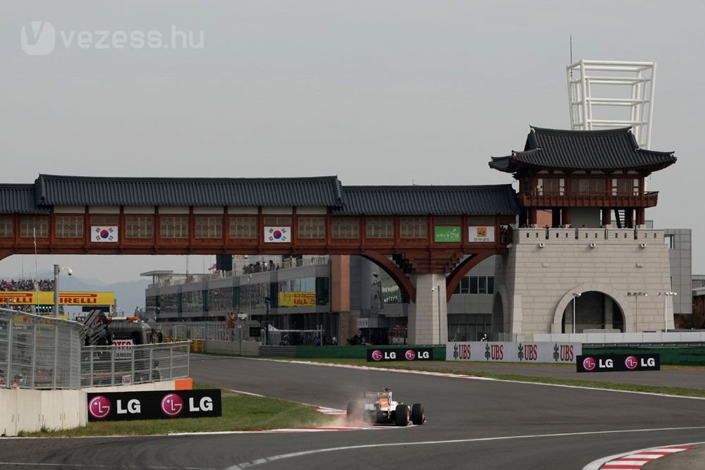 F1: Button a zászlón bukott 16