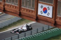 F1: Button a zászlón bukott 34