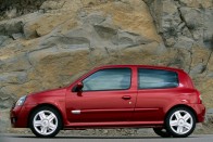 2001-ben alapos modellfrissítéssel szépült meg a Clio II és kijött az 1,5 dCi dízel