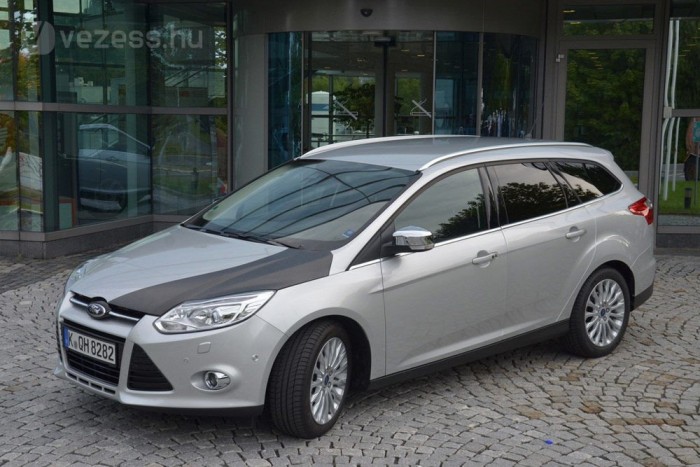 Műanyag autókat akar a Ford 4