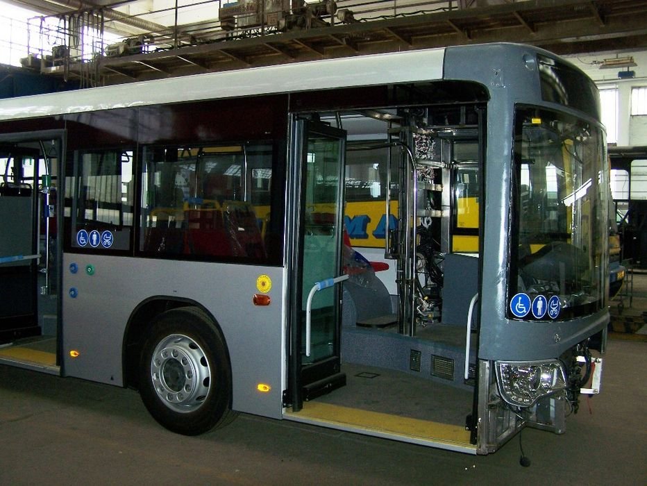 A Karlsruhe-i buszok kínainak ható fényszórót kapnak