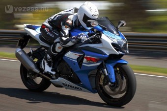 Durva sportmotor a szerb rendőröknek