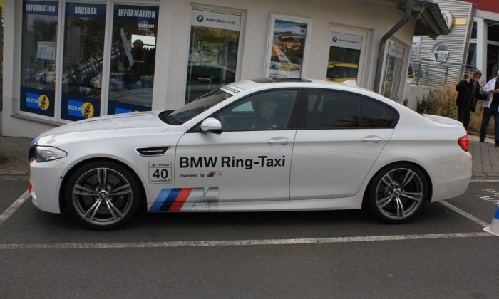 Kb 20 ezerért visz körbe a ringtaxi, ha találunk még két másik jelentkezőt