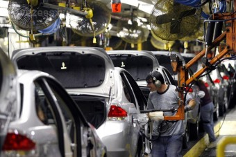 Autógyári munkások kinevették a kormányfőt