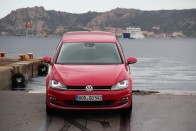 13 mm-rel szélesebb elődjénél a Golf VII