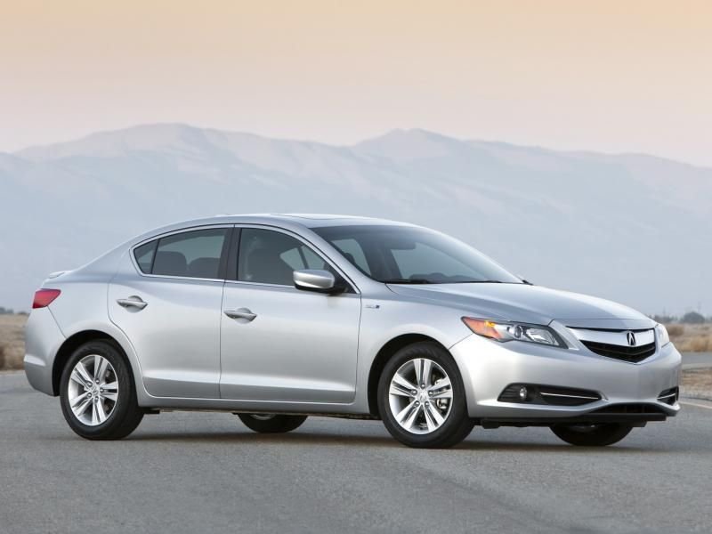 Amerikai és kanadai piacra szánt Acura ILX Hybrid