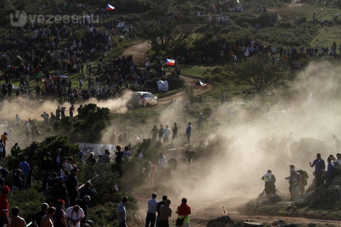 A Citroën vezet a Szardínia-ralin 6