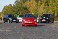 Szerkesztőségünk taxiideálja a hibrid Prius III, mert kevésbé környezetszennyező a dízeleknél és a benzineseknél