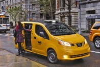 Nagy fogás: 13 ezer NV 200 lesz New York új taxija