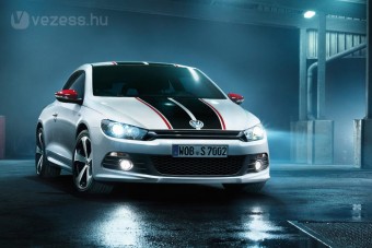 Páváskodik a VW Scirocco