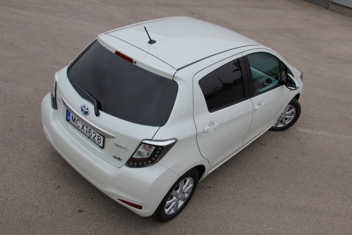 A passzivitás élvezete – teszteltük a legolcsóbb hibridautót 6 | Vezess Három év vagy 100 000 km garancia jár a kocsira, öt év a hibridrendszerre