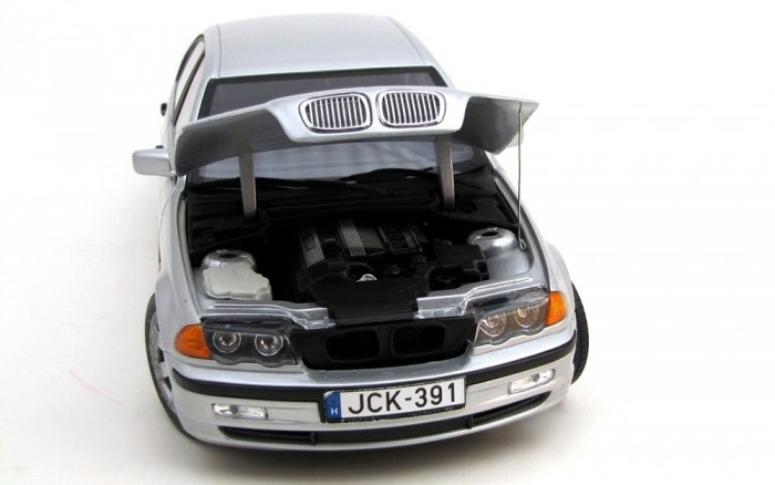 Elhasználva 9 | Vezess Nem egy nagy durranás a motor, de jobb, mint a mai műanyag lapok