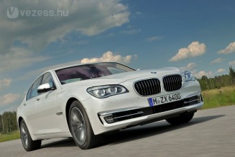 Térképpel spórol a 30 milliós BMW