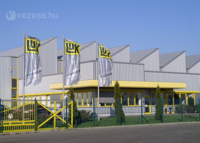 Orbán az autóiparban hisz 7