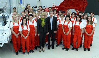 Nők az Audi magyar autógyárában