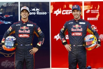 F1: Még egy évet kaptak a Red Bull-újoncok