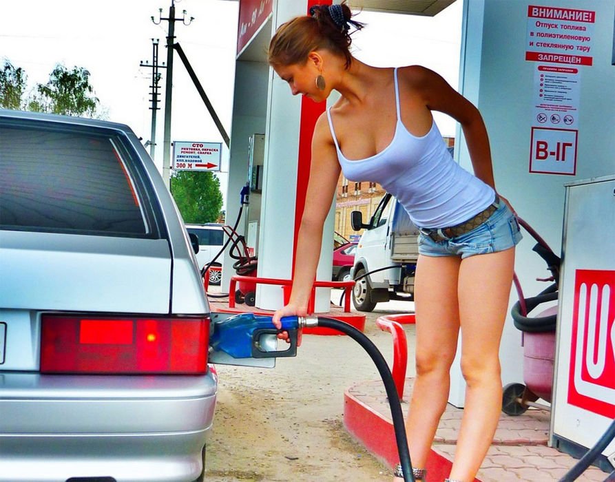 Négyszer annyit dolgozunk egy liter benzinért, mint az osztrákok 15