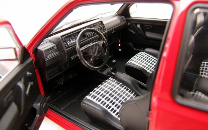 Plüsstelenség uralkodik a beltérben, ennek ellenére gusztusos