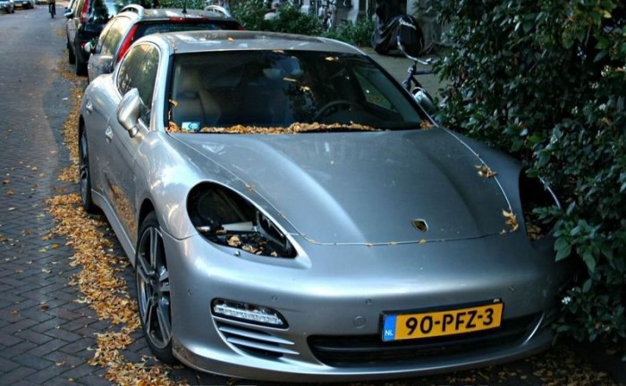 Porsche fényszórókat loptak a drogtermesztők