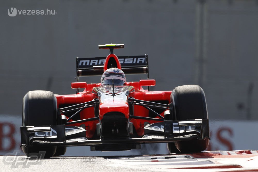 F1: Erős tempóval kezdett Hamilton 19