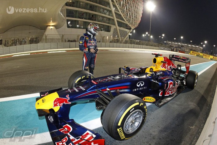 F1: Vettel nem tudja, miért állították meg 39 F1: Vettel nem tudja, miért állították meg 39