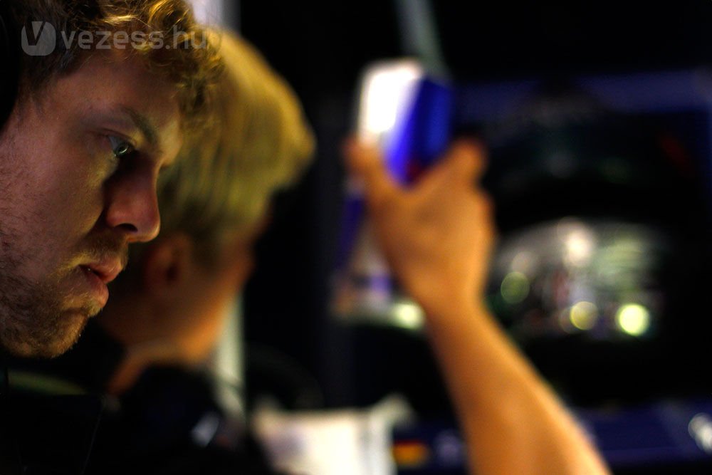 F1: Vettelt a mezőny végére küldték 12