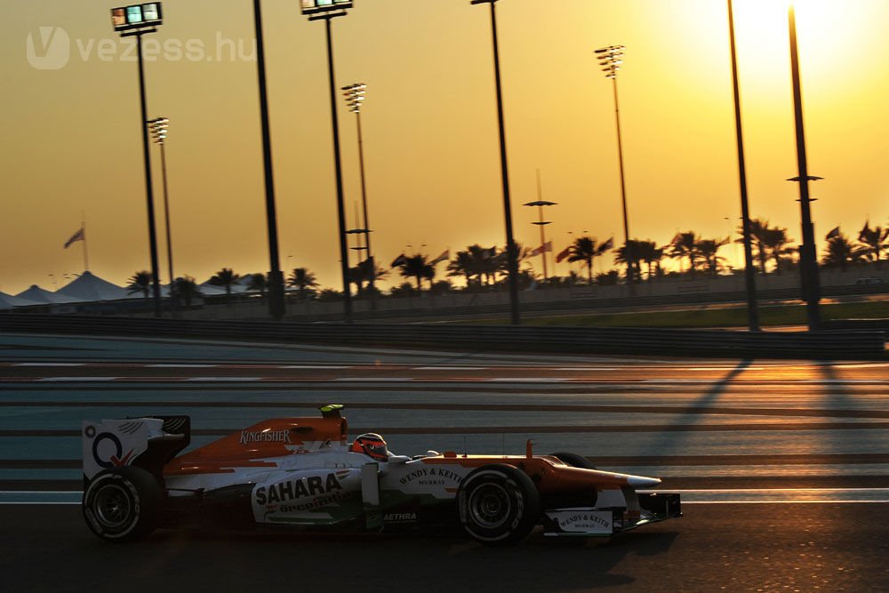 F1: Hamilton behúzta a pole-t, Alonso lemaradt 17