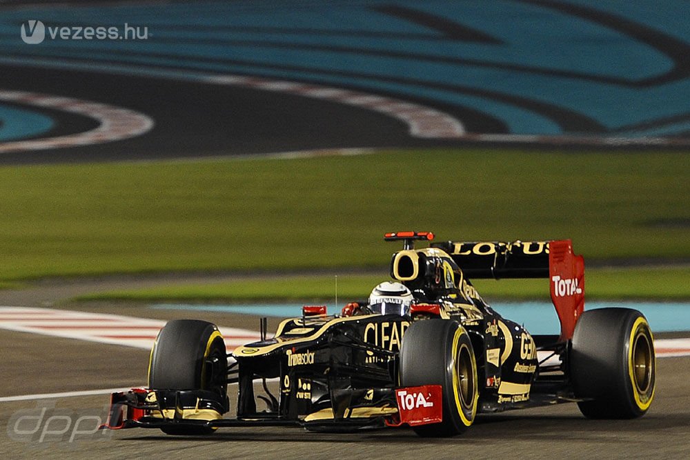 F1: Räikkönen győzött a káoszfutamon 1