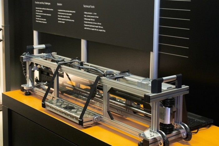 Könnyű használni, elektronikusan mér, az adatok egyből mehetnek a gépre USB-n