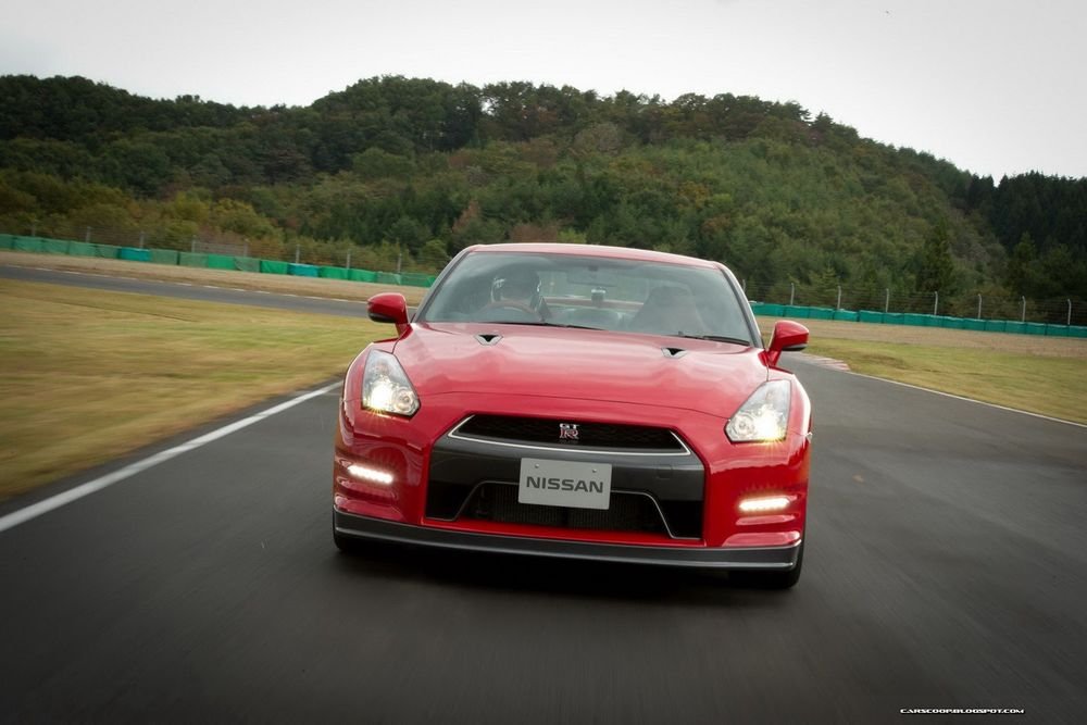 Még gyorsabb a Nissan GT-R 7