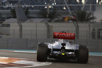 F1: A McLarené az első tesztnap