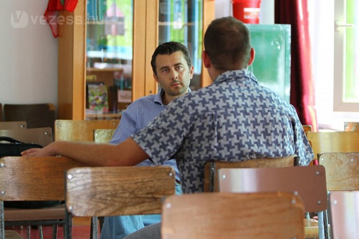 Összeverték az autótolvajt, elvitték a lopott kocsit 7 | Vezess A 79-es fogvatartottat saját barátja, a bűntársa nyomta fel