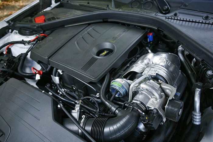 Fojtogatott 1,6 literes turbó - 102 LE, 180 Nm