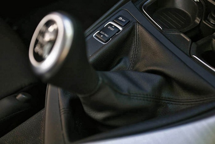 A váltó nehézkes, az adaptív futómű felesleges