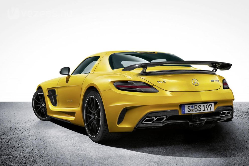 Keménykedik a Mercedes SLS 5