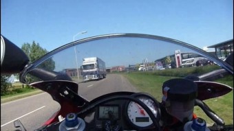 Őrült tempó két keréken, közúton