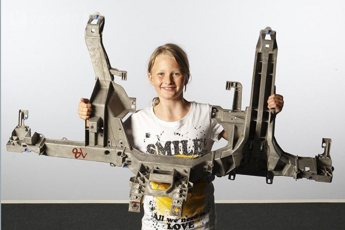 Mitől fogyaszt négy litert egy autó? 9 | Vezess Magnéziumból van a műszerfal váza