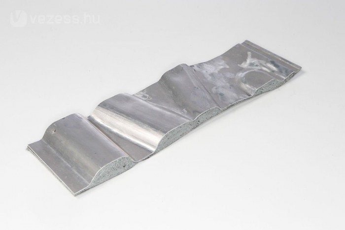 Mitől fogyaszt négy litert egy autó? 7 | Vezess Cinkhab javítja az energiaelnyelést. Ez még elég messze van a sorozatgyártástól